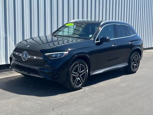 Used 2026 Mercedes-Benz GLC 300 image 1