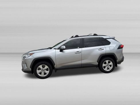 Used 2019 Toyota RAV4 XLE w/ Convenience Package AWD/4WD image 9