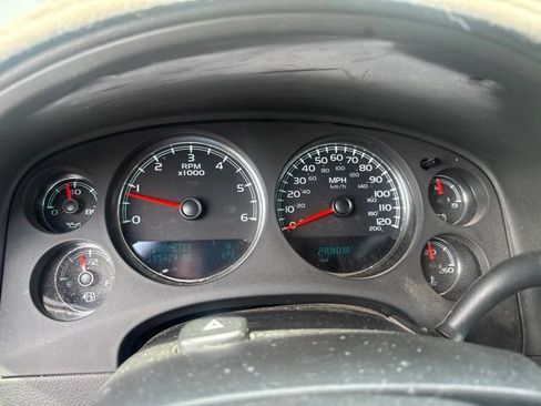 Used 2010 GMC Yukon XL SLT AWD/4WD image 4
