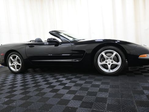 Used 2004 Chevrolet Corvette Convertible w/ Preferred Equipment Group RWD image 13