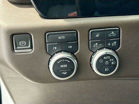 Used 2022 GMC Sierra 1500 SLT image 10