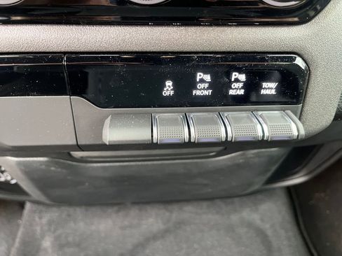 New 2026 RAM 1500 Express image 27