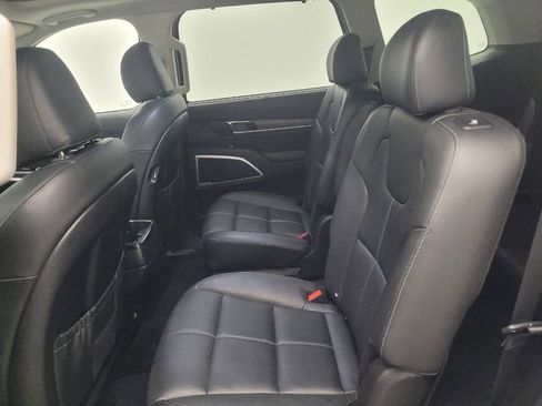 Used 2021 Kia Telluride EX w/ EX Premium Package AWD/4WD image 18