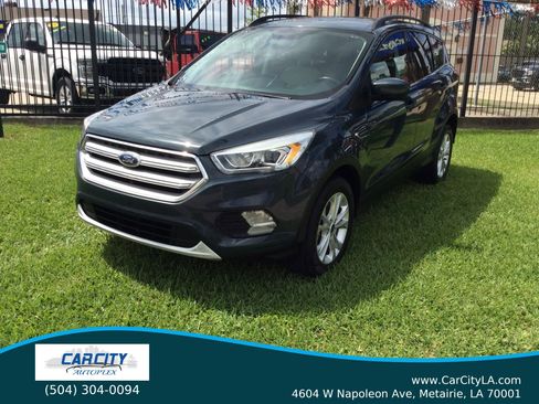 Used 2019 Ford Escape SEL image 3