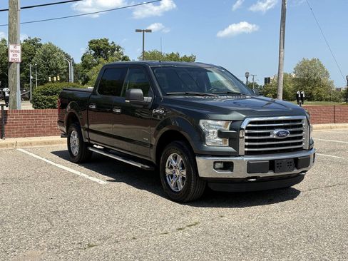 Used 2015 Ford F150 XLT w/ Equipment Group 302A Luxury AWD/4WD image 7