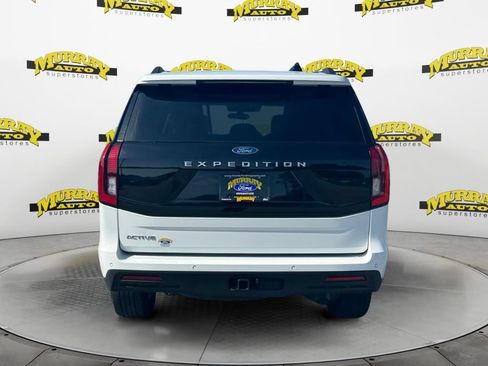 Used 2025 Ford Expedition Active AWD/4WD image 4