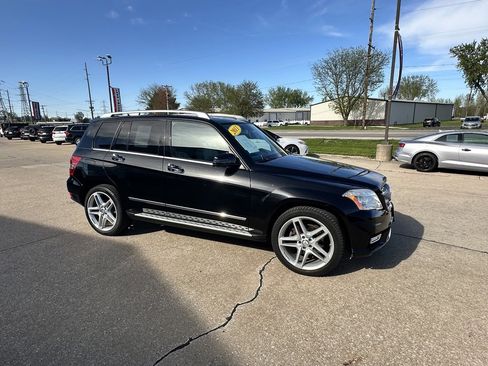 Used 2011 Mercedes-Benz GLK 350 4MATIC w/ Premium 1 Pkg image 4
