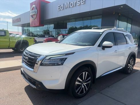 Used 2023 Nissan Pathfinder Platinum w/ Cargo Package AWD/4WD image 1