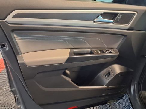 Used 2021 Volkswagen Atlas Cross Sport SEL w/ Cross Sport MDO Package image 18