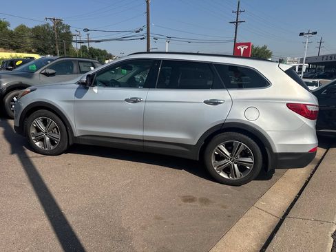 Used 2016 Hyundai Santa Fe SE w/ Option Group 03 AWD/4WD image 17