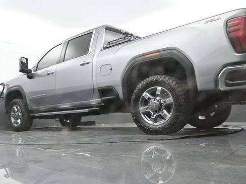 Used 2025 GMC Sierra 2500 SLT w/ SLT Premium Package AWD/4WD image 25