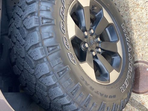 Used 2022 RAM 1500 Laramie image 32