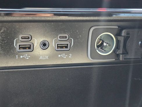 Used 2024 Jeep Grand Cherokee Laredo X AWD/4WD image 27