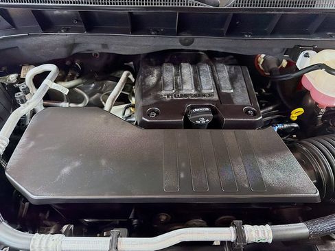 Used 2023 Chevrolet Silverado 1500 LT AWD/4WD image 31