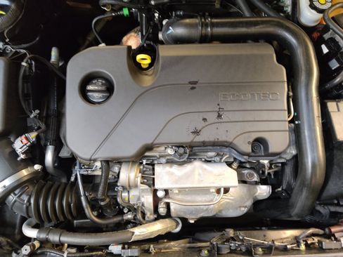 Used 2022 Chevrolet Malibu LT FWD image 30