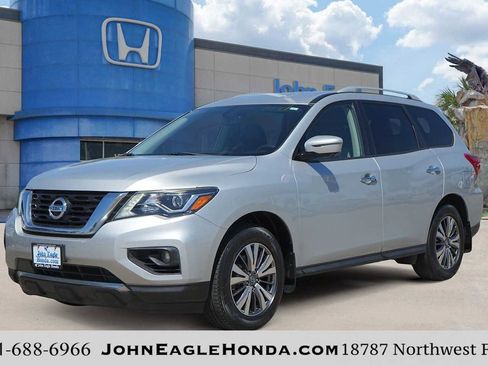 Used 2019 Nissan Pathfinder SL image 1