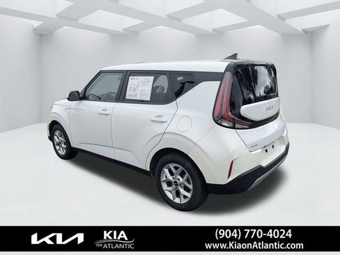 Used 2024 Kia Soul LX w/ Option Group 015 image 5