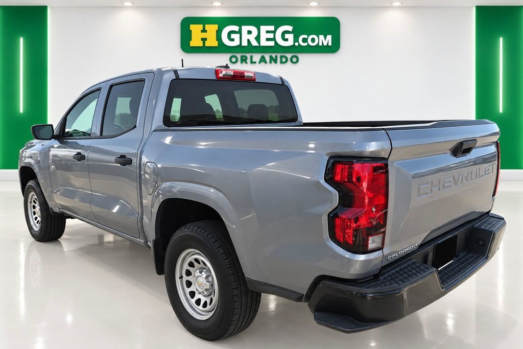 Used 2024 Chevrolet Colorado W/T RWD image 2