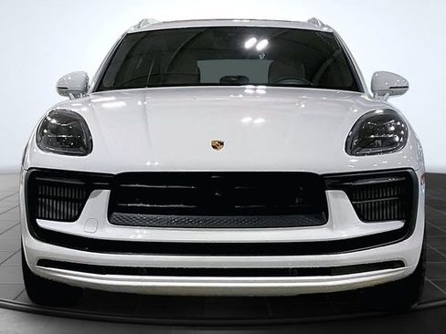 Used 2024 Porsche Macan S w/ Premium Plus Package AWD/4WD image 3