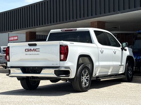 Used 2023 GMC Sierra 1500 SLE AWD/4WD image 9