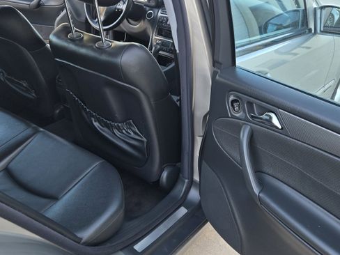 Used 2004 Mercedes-Benz C 320 Sedan image 22