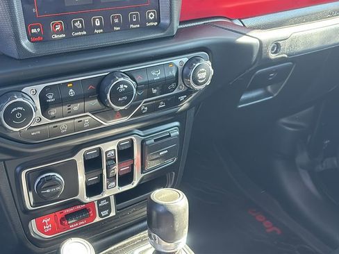 Used 2021 Jeep Gladiator Rubicon AWD/4WD image 20