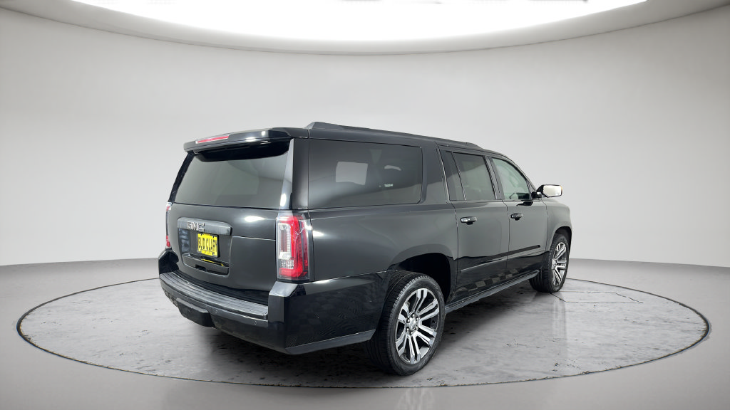 Used 2019 GMC Yukon XL Denali w/ Denali Ultimate Package AWD/4WD image 7