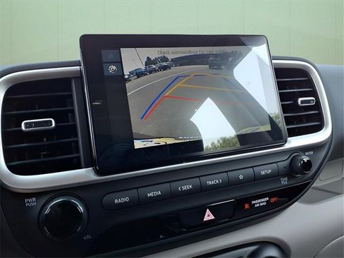 New 2025 Hyundai Venue SEL image 20