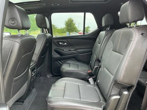 Used 2023 Chevrolet Traverse RS AWD/4WD image 35