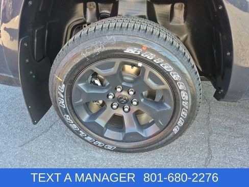 New 2026 RAM 1500 4x4 Crew Cab image 7