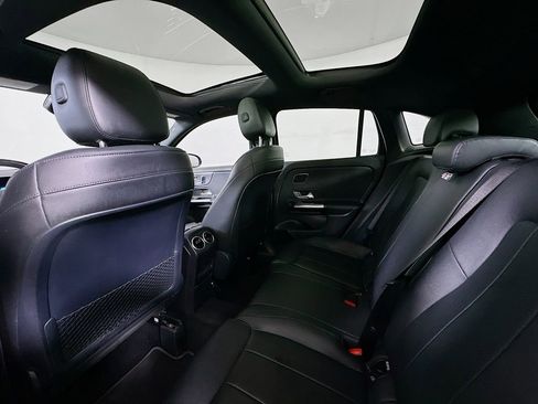Used 2021 Mercedes-Benz GLA 250 4MATIC image 16