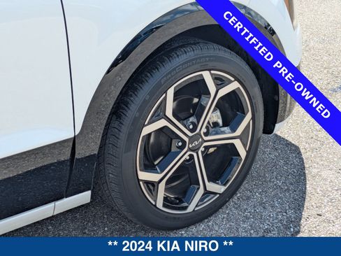 Used 2024 Kia Niro EX Touring FWD image 13