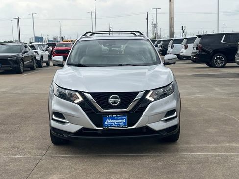 Used 2022 Nissan Rogue Sport SL image 2