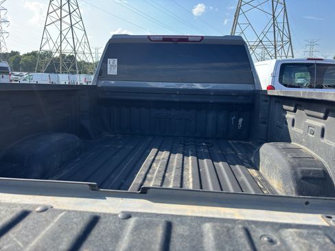 Used 2024 GMC Sierra 2500 AT4 AWD/4WD image 6