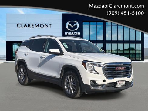 Used 2024 GMC Terrain SLT image 1