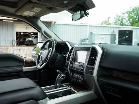 Used 2019 Ford F150 Lariat AWD/4WD image 14