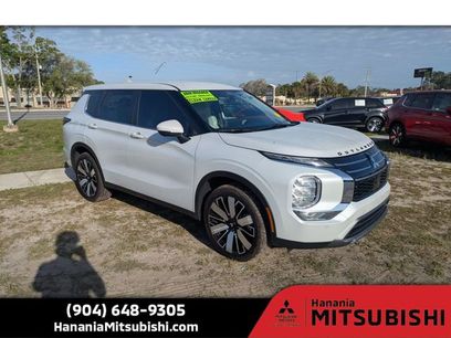 Used 2025 Mitsubishi Outlander SE