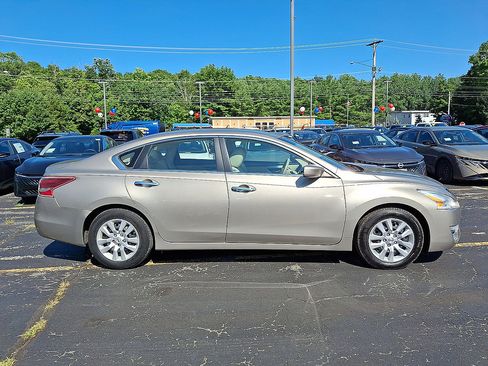 Used 2013 Nissan Altima 2.5 S FWD image 24