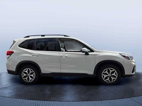 Used 2021 Subaru Forester Premium AWD/4WD image 7