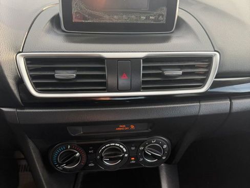 Used 2016 MAZDA MAZDA3 i Sport w/ Preferred Equipment Package image 31