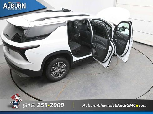 New 2026 Chevrolet Traverse LT image 39