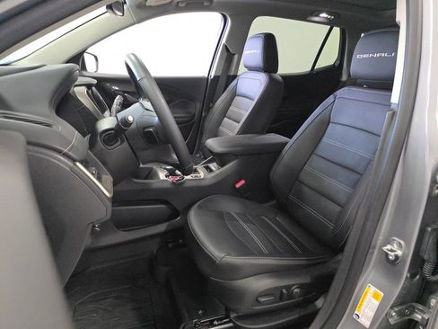 Used 2024 GMC Terrain Denali w/ Denali Premium Package AWD/4WD image 9