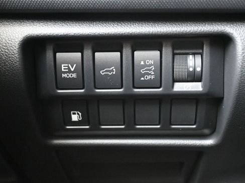 Used 2025 Subaru Forester Limited AWD/4WD image 24