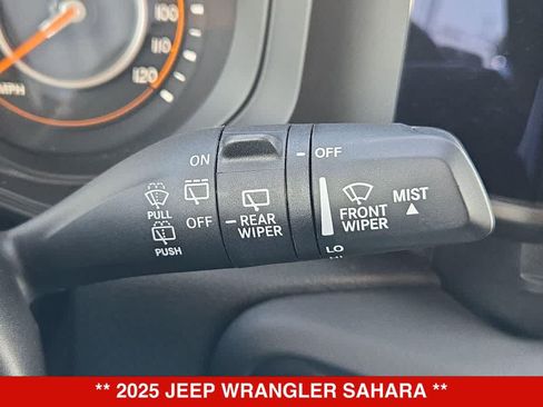 Used 2025 Jeep Wrangler Unlimited Sahara AWD/4WD image 24