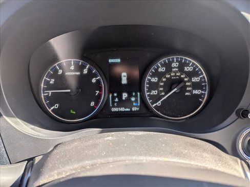 Used 2017 Mitsubishi Outlander GT image 12