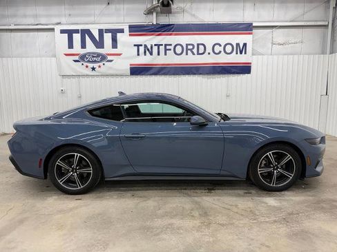Certified 2025 Ford Mustang Coupe RWD image 1