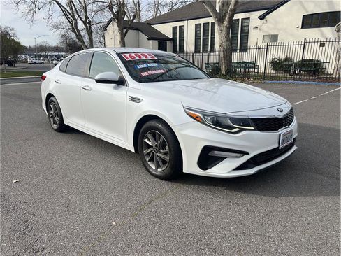 Used 2020 Kia Optima LX image 1