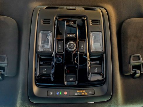 Used 2026 Cadillac Escalade Platinum Sport w/ LPO, ONYX Package image 27