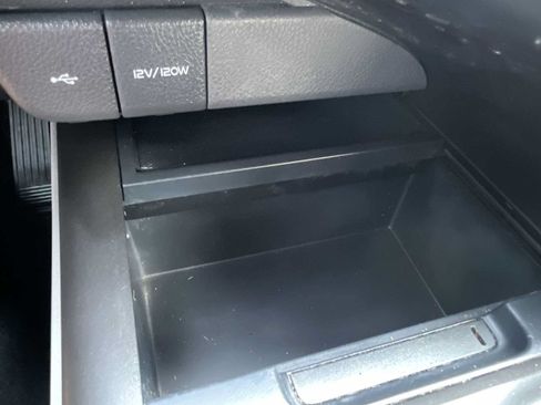 Used 2022 Toyota Camry SE FWD image 21