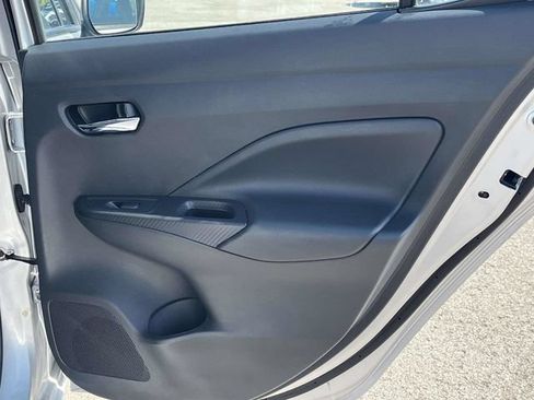 Used 2025 Nissan Versa SV FWD image 21